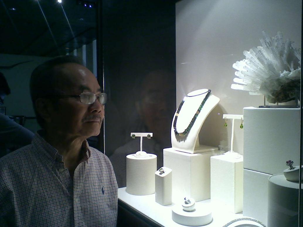 À... kim cương...