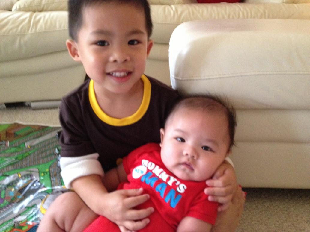 Cúc Cu Cúc Ky lúc .. không giành đồ chơi!