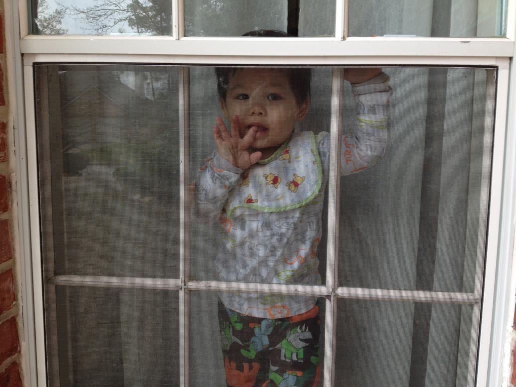 Cúc Ky ở nhà với Mẹ.