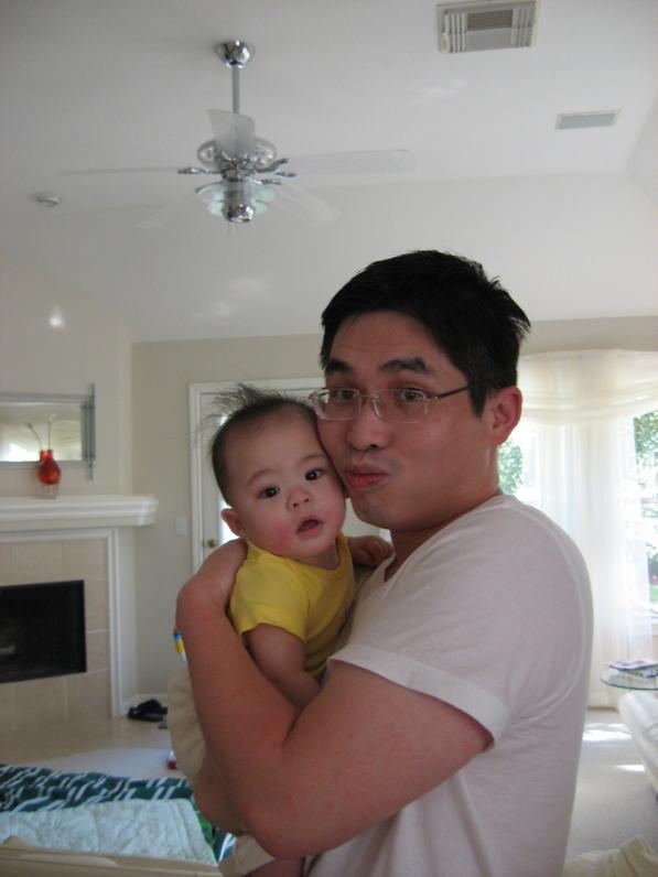 Con vẩn đờ đẫn mổi khi mới ngủ dậy (ai mà không đờ ha)