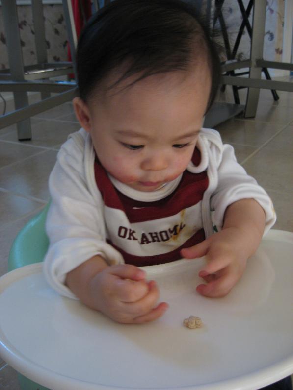 Ngủ trưa dậy thì bốc đồ ăn