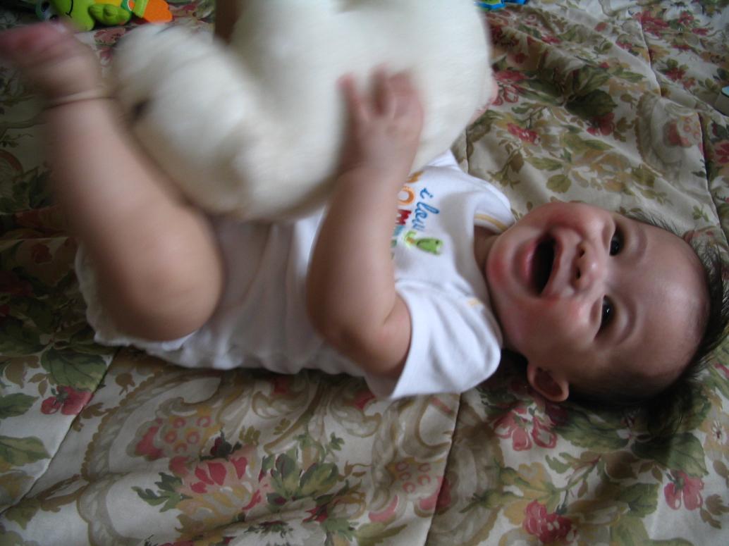 Ở nhà Nội vui quá.