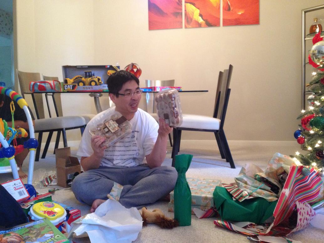 Ba thì được nhiều cinnamon rolls ngon ngon.