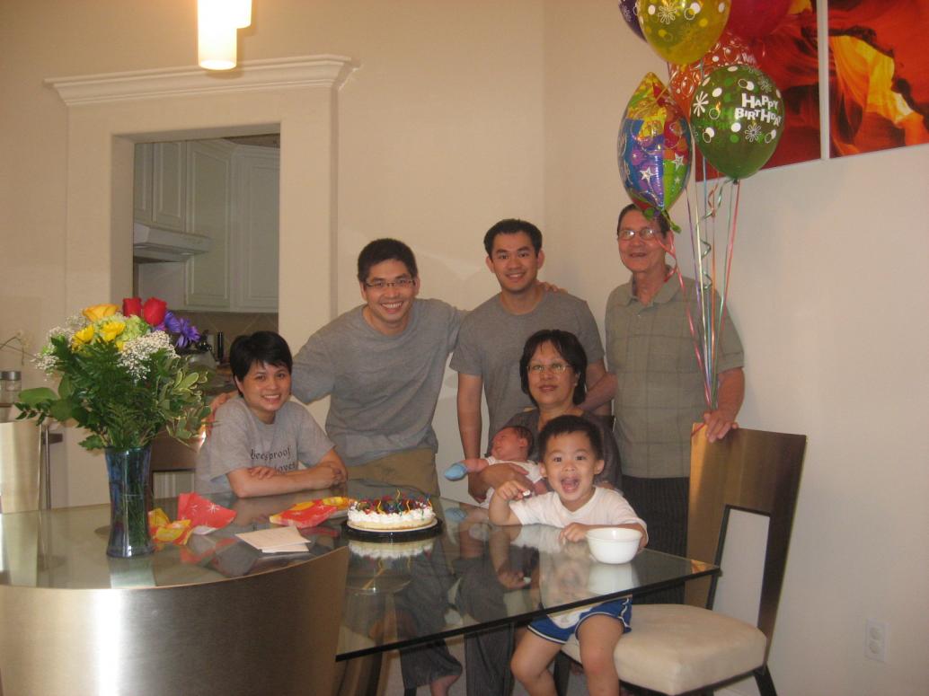 ...hạnh phúc vì có con...và có nhau.