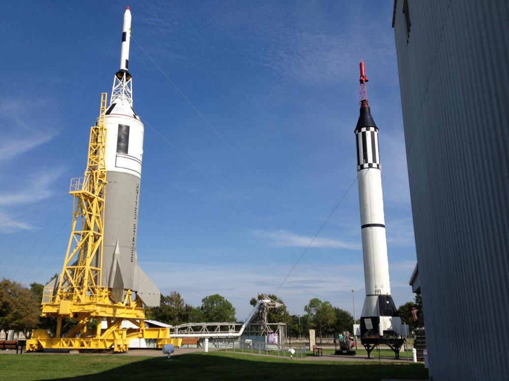 Tên lửa đây rồi!