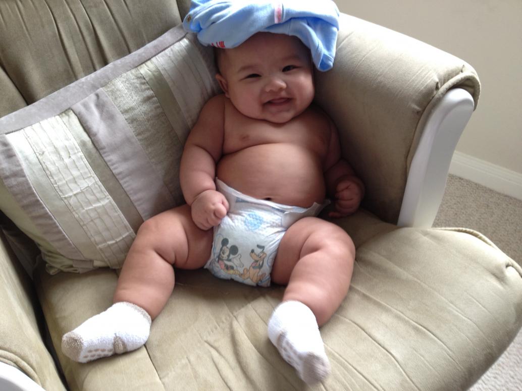 Em thì bị Mẹ bắt làm người mẫu sexy.