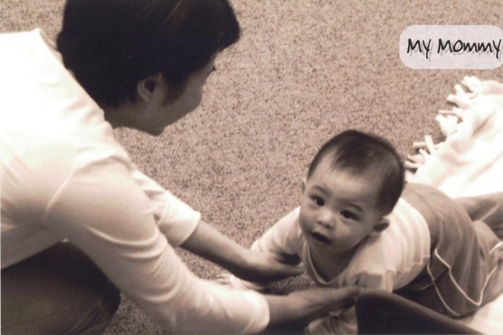 Cô giáo thường lệ của con nghỉ sinh em bé. Con có cô mới.