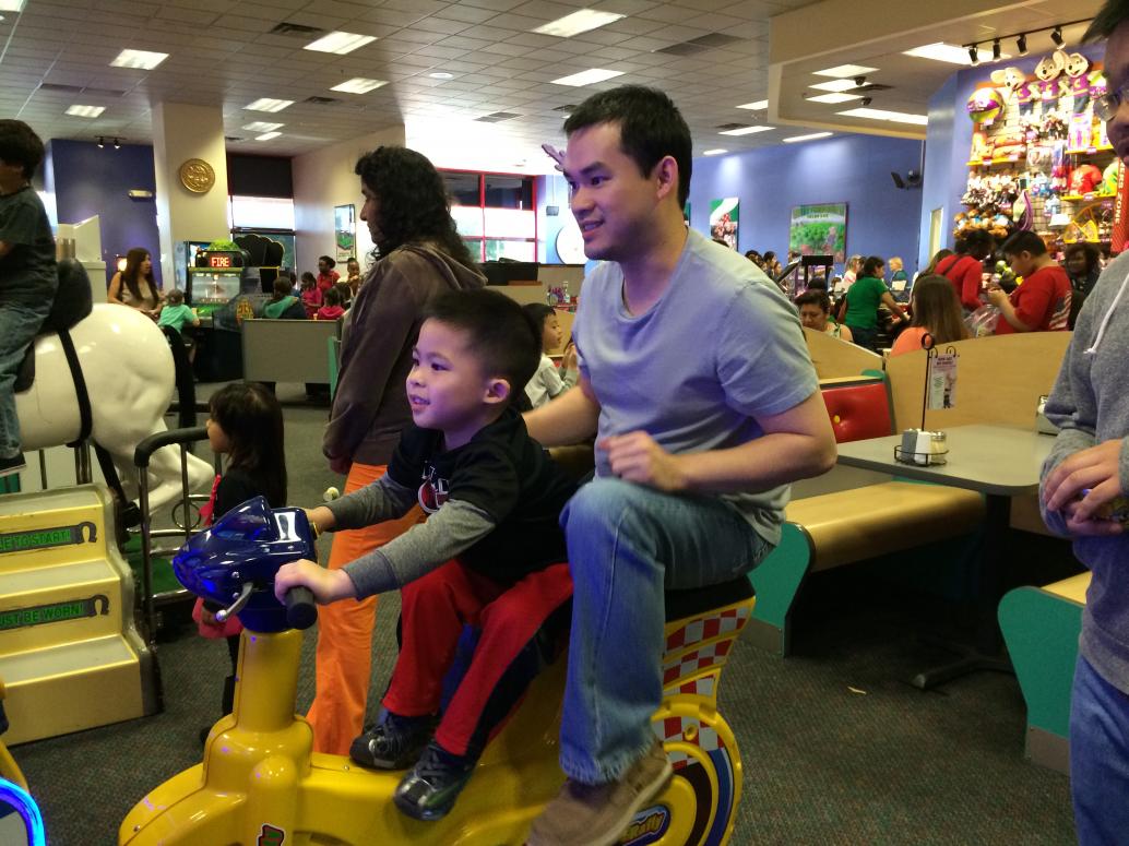 Lâm đi theo Cúc Cu mệt nghỉ.  Hết lái xe...