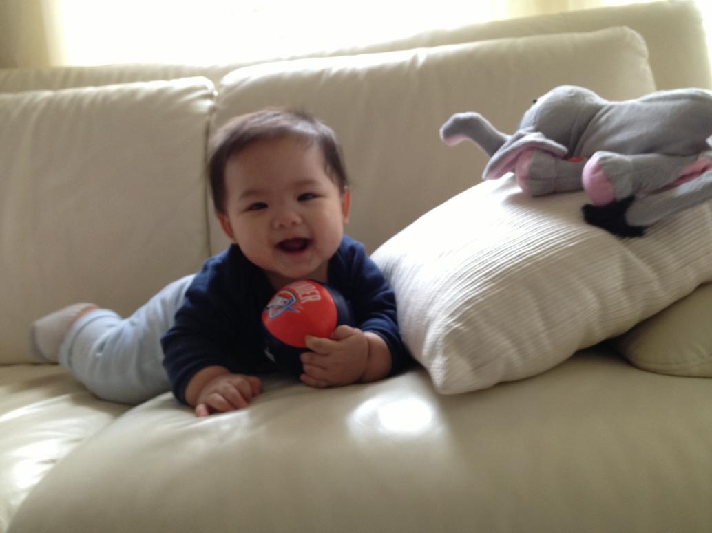 Có Chú Lâm xuống chơi, em có nhiều hình đẹp