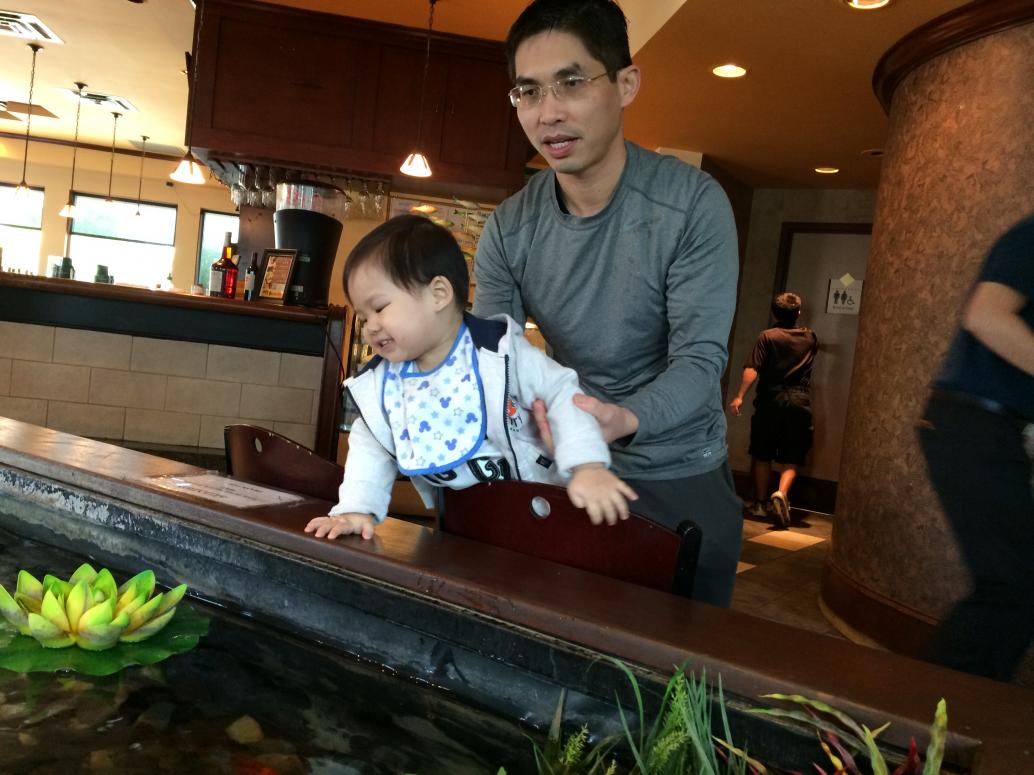 Cái bông này coi chừng nghen.