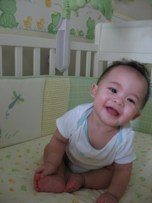 Khi vô giường ngủ thì ngồi lên nằm xuống