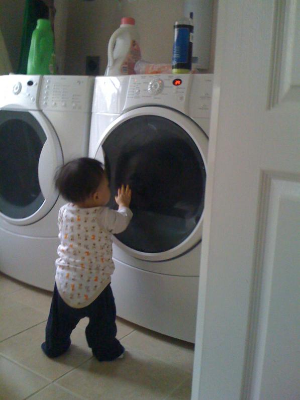 biết phụ Ba giặt đồ nữa