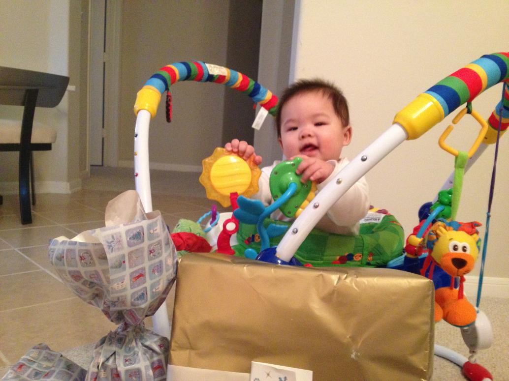 Em cũng được thật nhiều quà.