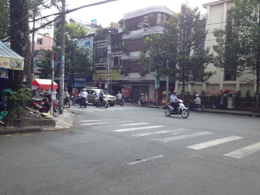 Còn đây là nhà Ba hồi xưa ở Sài Gòn.