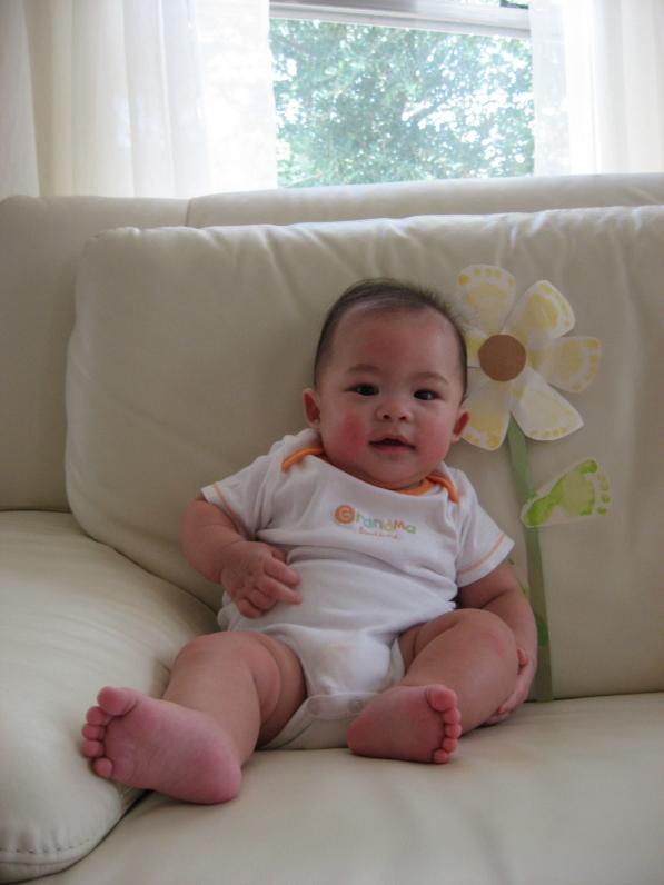 Hè này con làm cái bông mừng sinh nhật Bà Nội