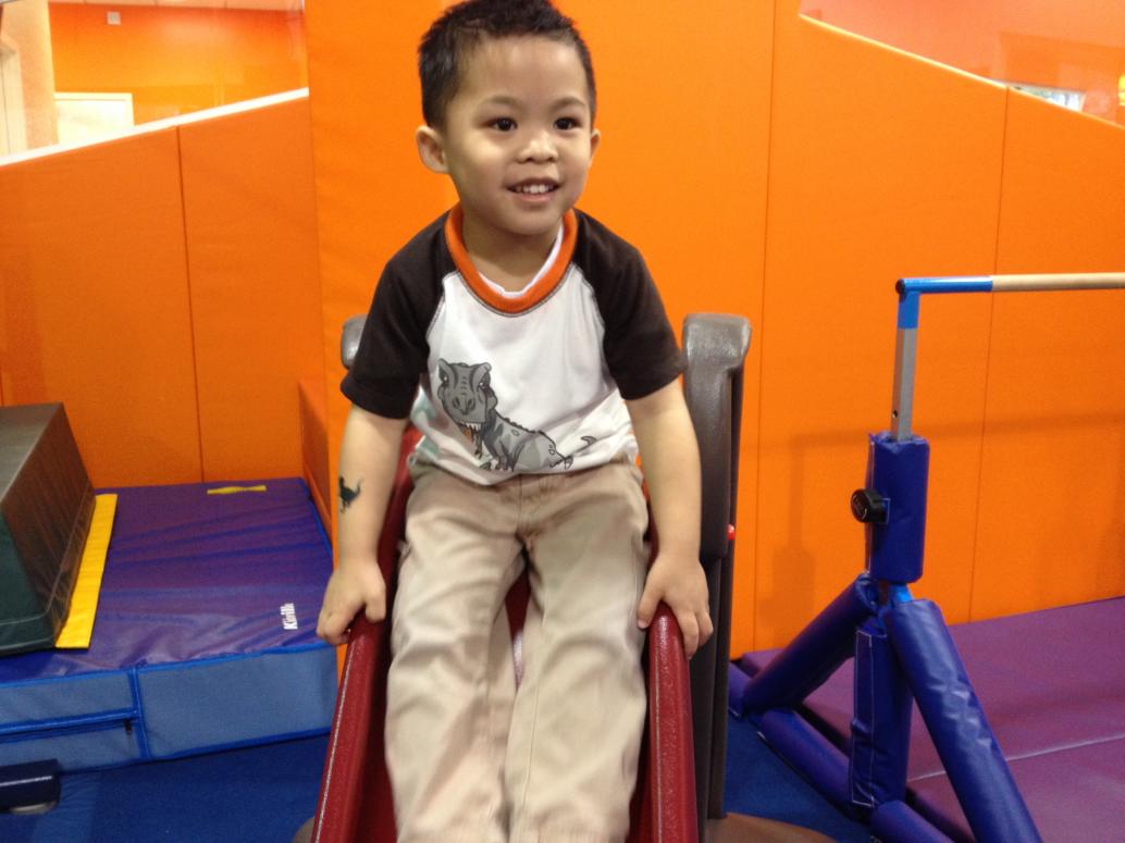 ...chơi cầu tuột..