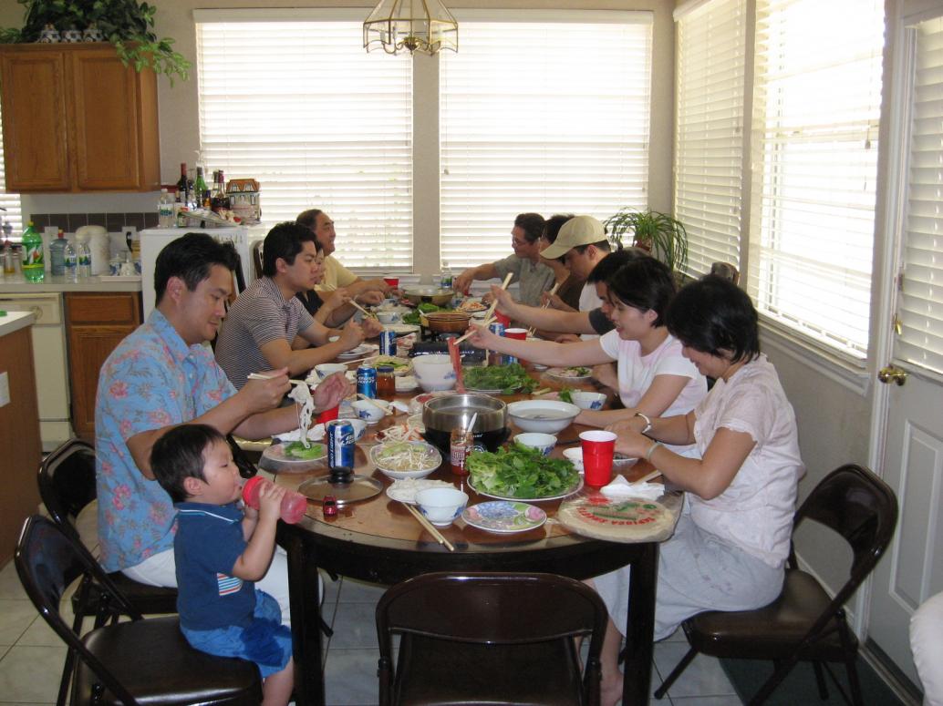 Ăn trưa nhà Cậu Mợ Tư