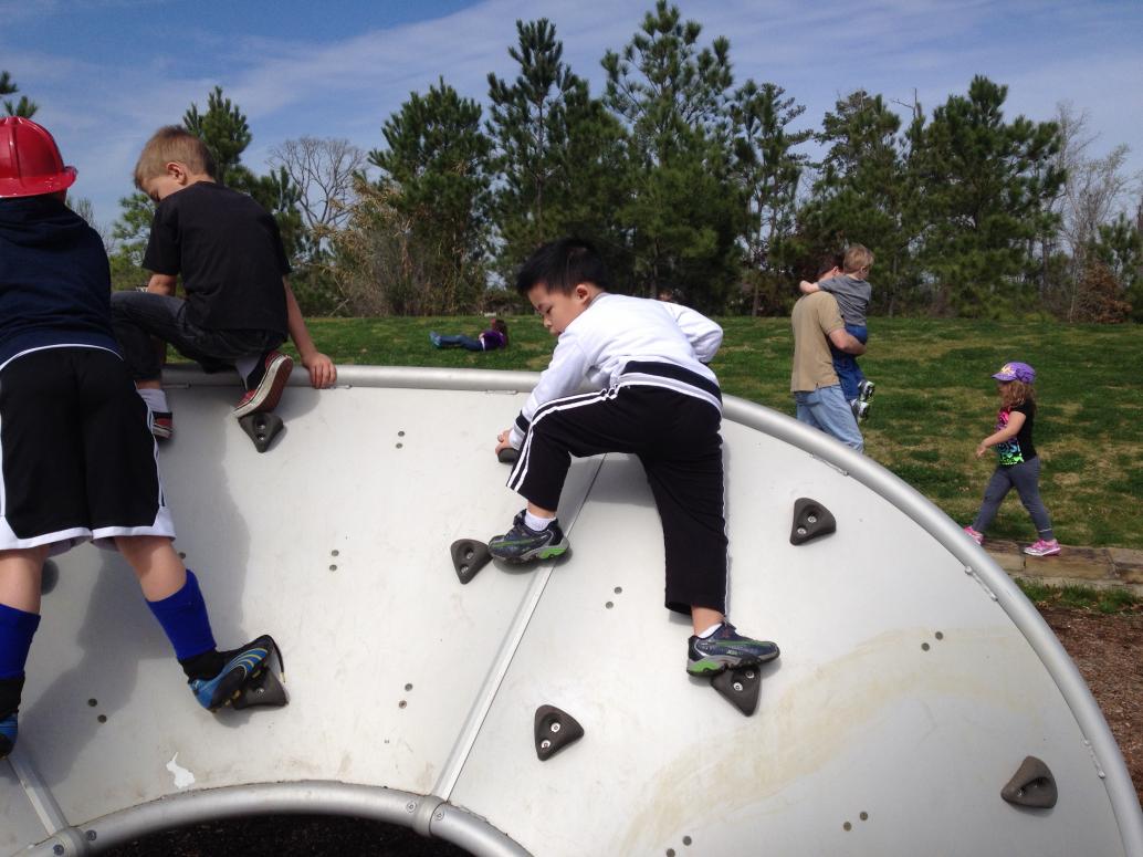 Chút thôi, rồi leo lên cái này.