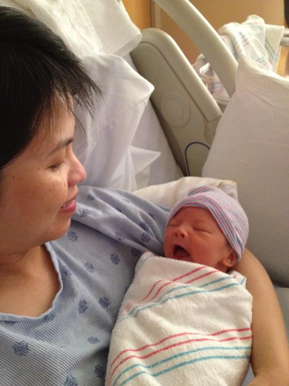 Ngoại nói Cúc Cu là Ba Mẹ xin nên Chúa ban cho, còn em Khải là quà riêng của Chúa.