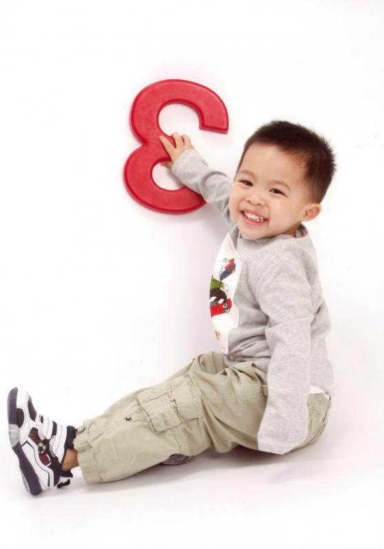 Con sắp 3 tuổi rồi, lẹ chưa?