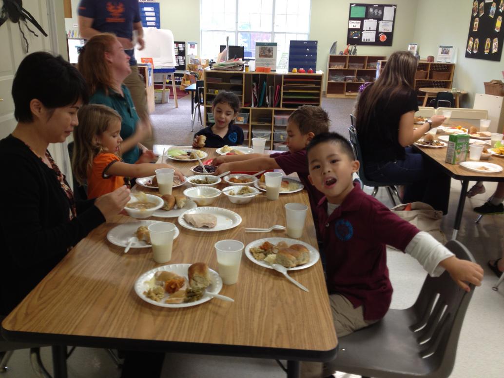 Ngày 11/21/2013 Ba Mẹ được vô ăn chung với Cúc Cu nhân dịp lễ Tạ Ơn.