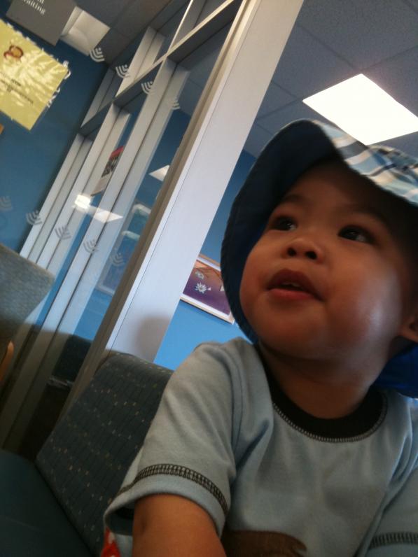 Ngày 8/26/11 con đi khám định kỳ coi có cao hơn được chút nào không.