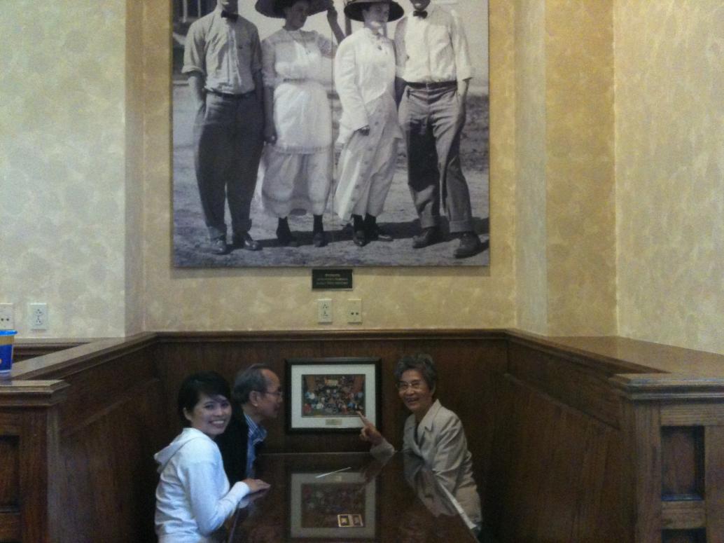 Trường xếp thứ 47 trong 100 trường tốt nhất cả nước.  Ghé thăm khu nhà ăn của trường.