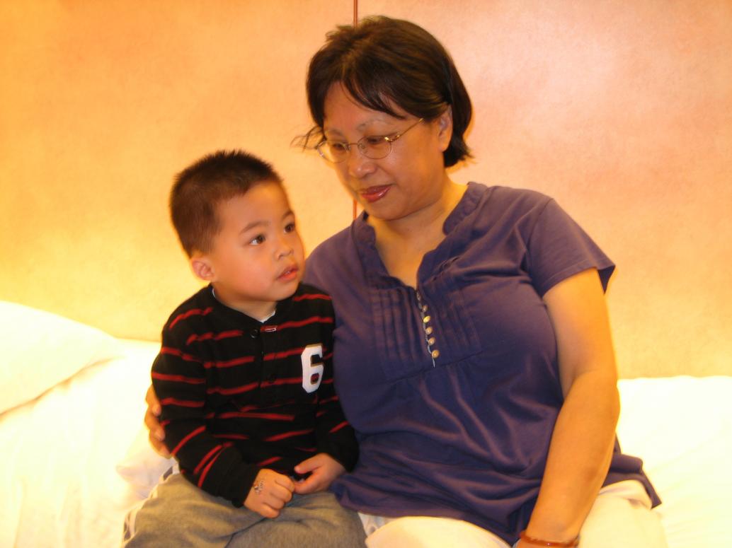 Có con ngồi sát bên...