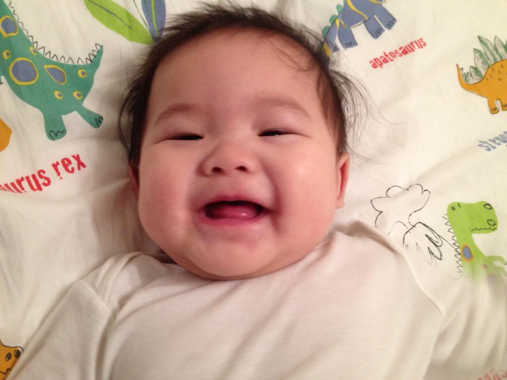 Ai cũng mừng vui, em cũng vậy, hehe.