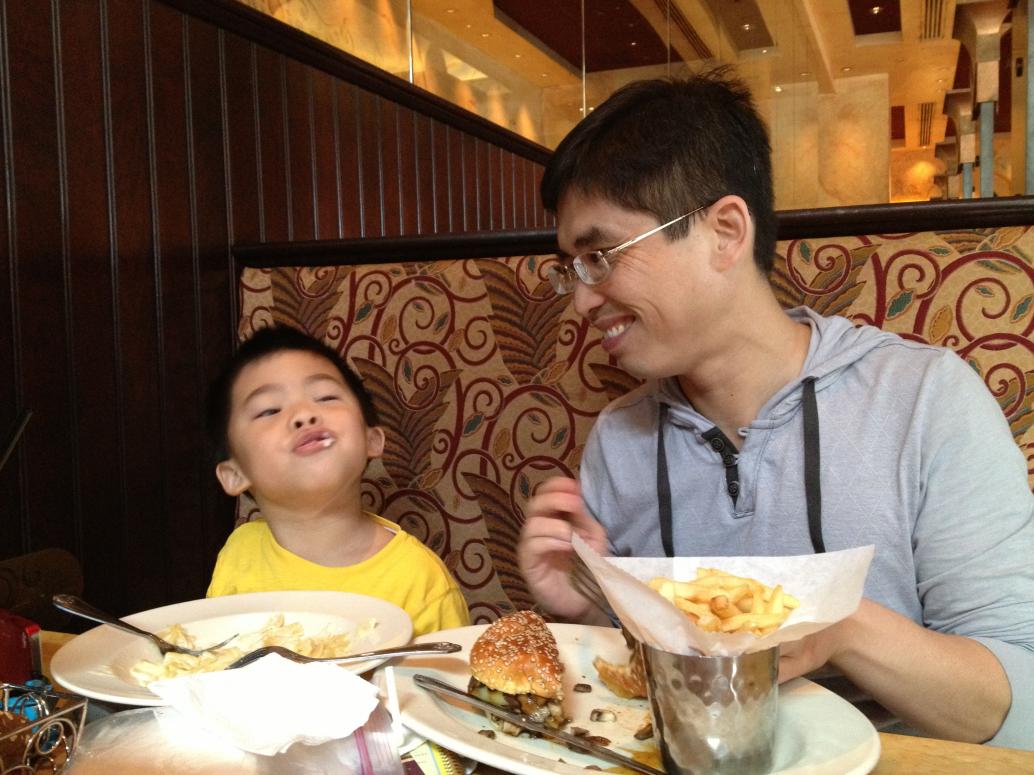 Ngon ngon! Không bõ công chờ đợi.