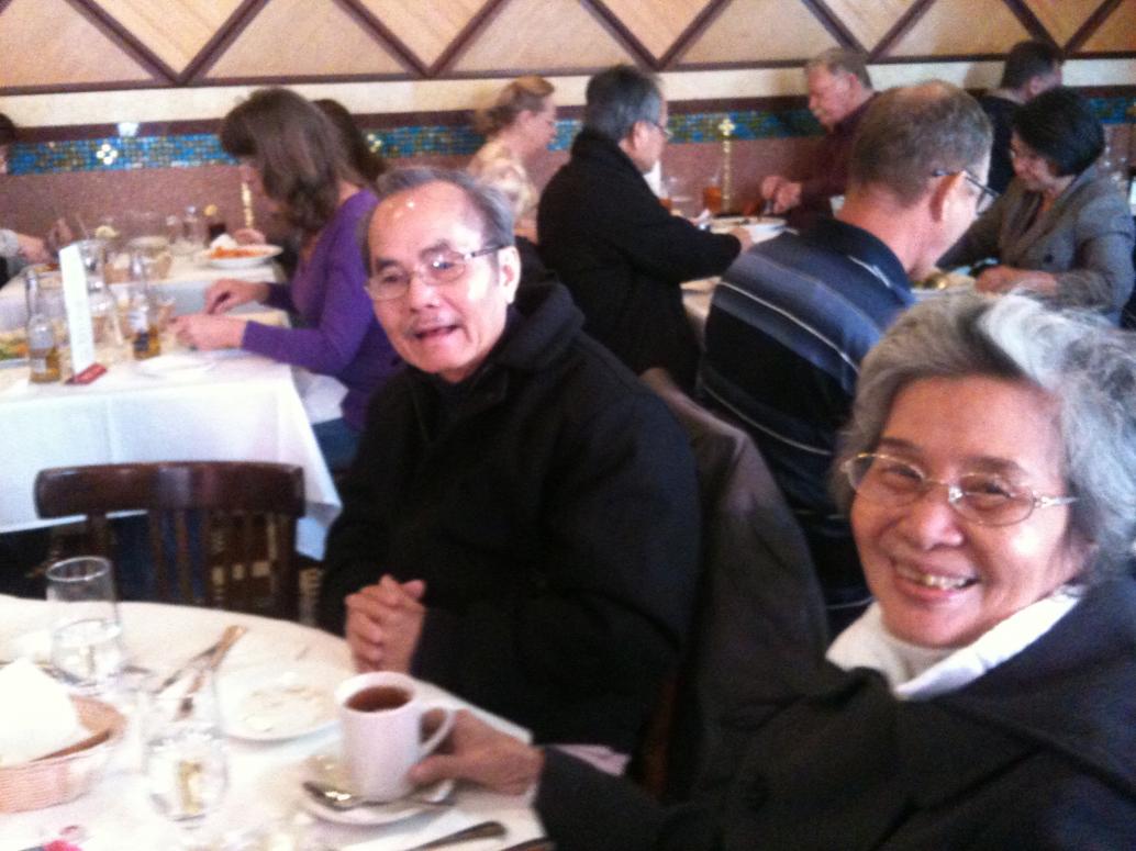 Người thì vui mà đồ ăn thì...ý