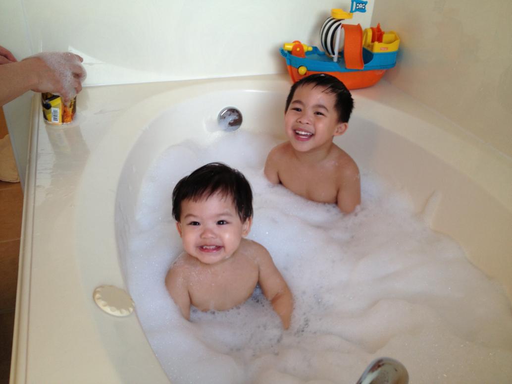 Về nhà tắm táp, chơi thêm một trận nữa.