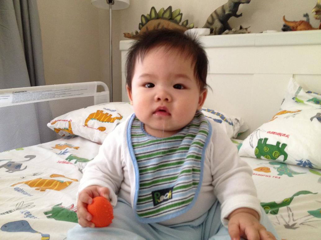 ...tự nhiên Ba nghe tiếng rột rột...