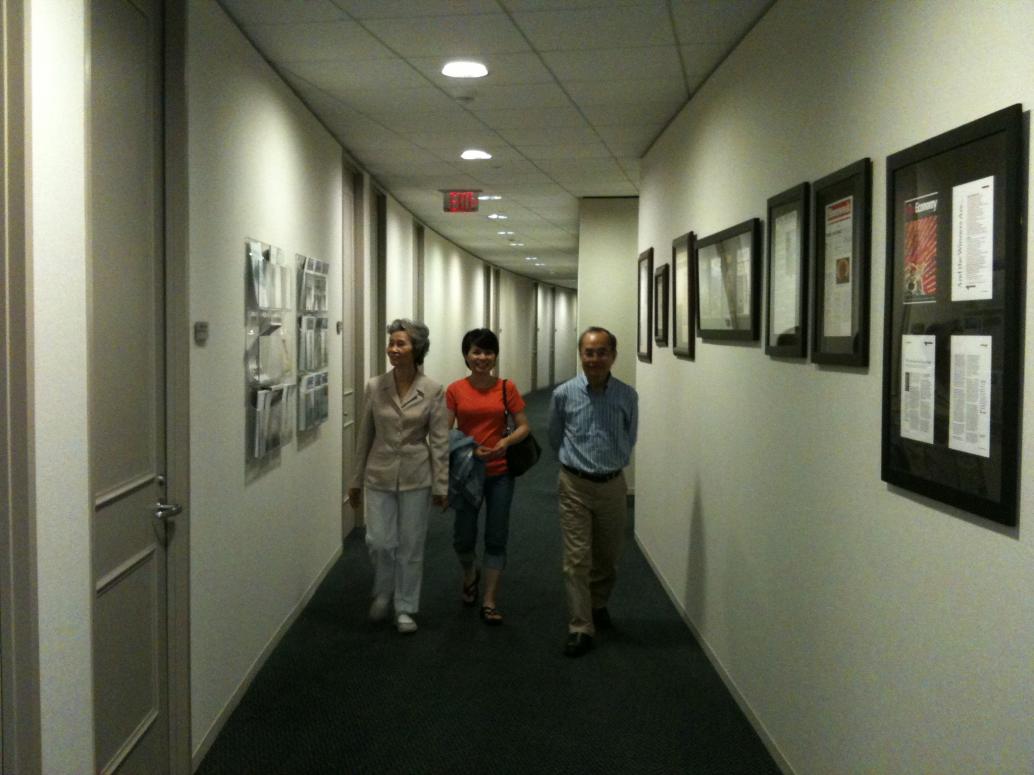 Đi cuối tuần nên không có ai.