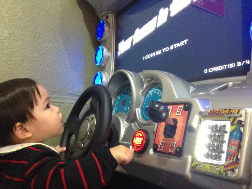 Thích nhất là lái xe ở Cici Pizza.