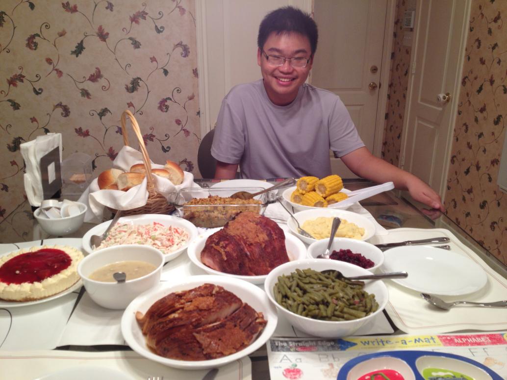 Những món đặc trưng mùa lễ Tạ Ơn - gà tây, heo xông khói, bắp luộc, đậu que...