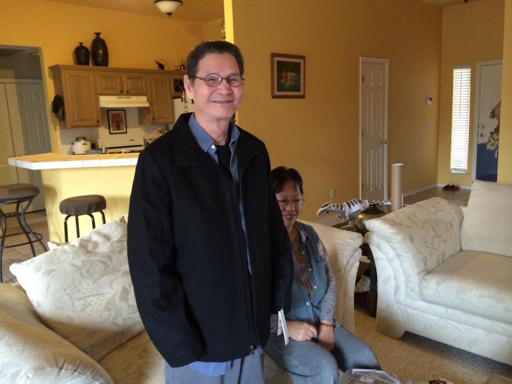 Nội mặc áo mới