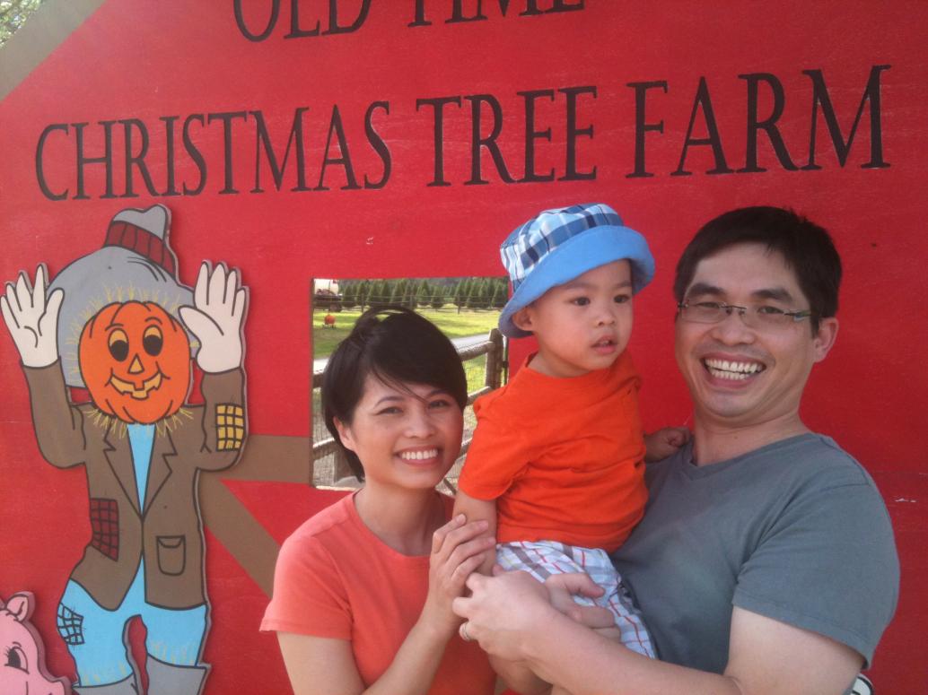 Ngày 10/23/2011 mình đi trang trại Old Time Christmas Tree chơi.