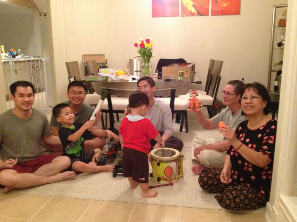 Cám ơn Nội và Chú Lâm xuống làm sinh nhật thật vui.