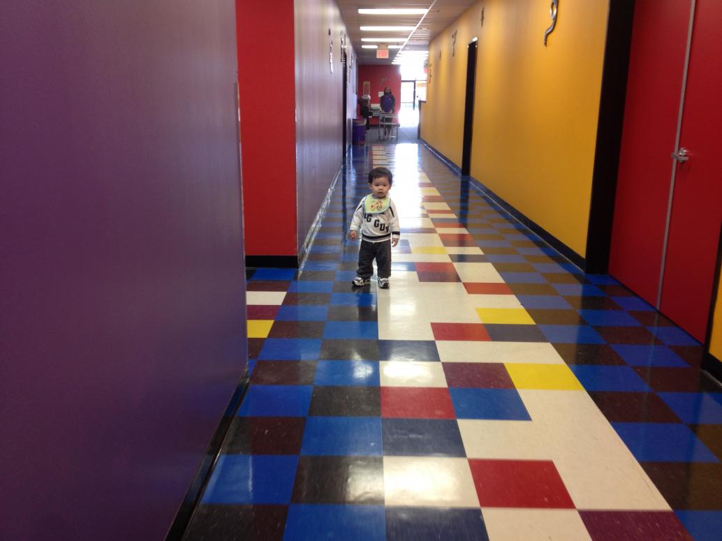 Ra coi hành lang có gì