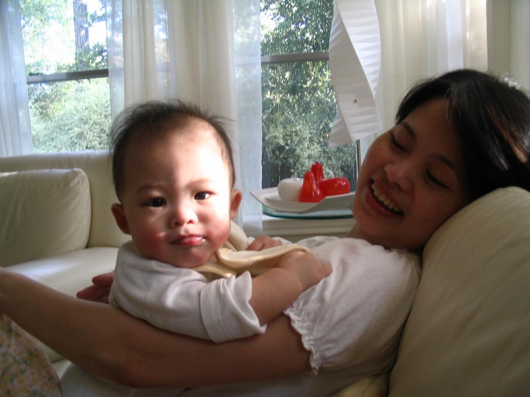 ...Chơi với Mẹ nữa...